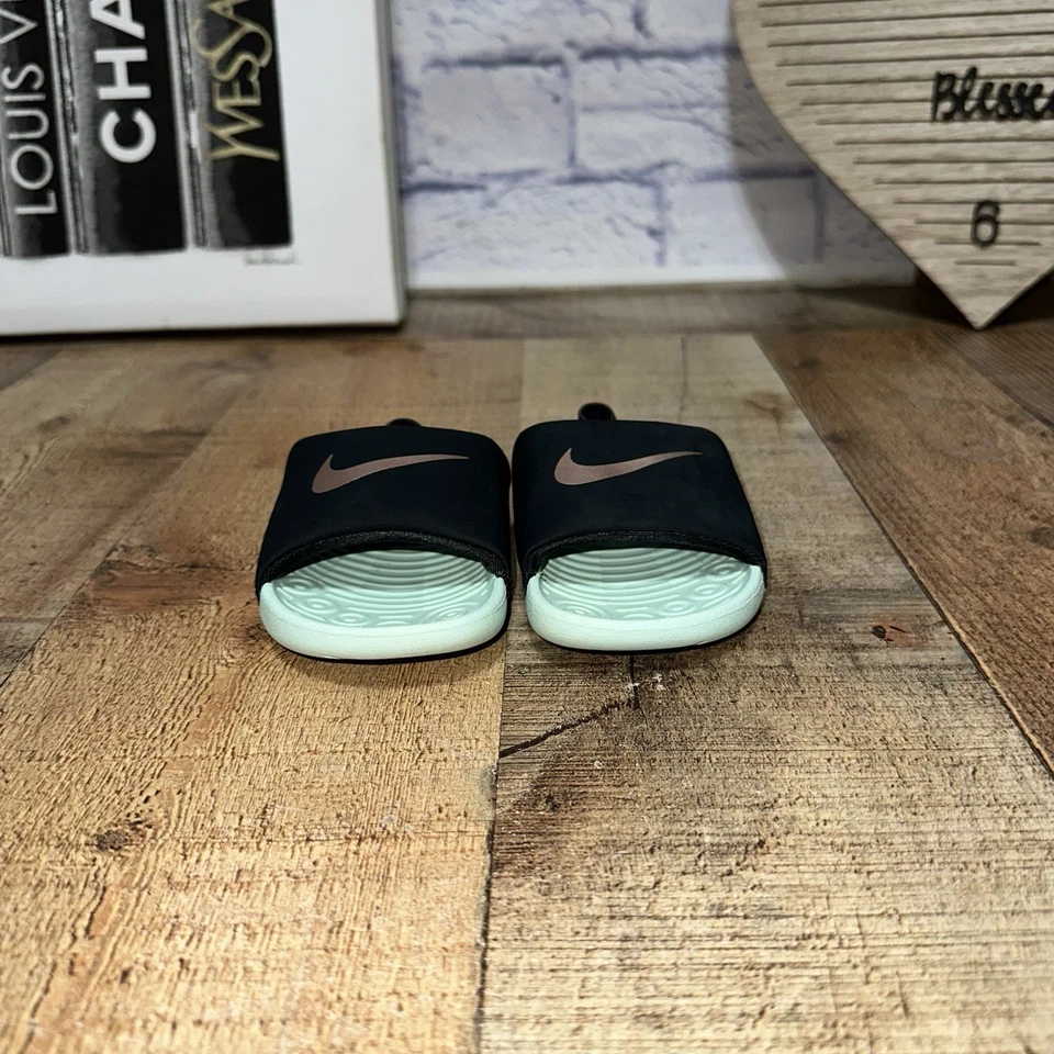 Sandálias Nike Kawa SE Slides espuma perfeita 10 C - Imagem 2 de 4