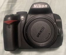 Nikon D3000 10.2MP Digital SLR Camera - Black Body Only CCD Sensor. Working 