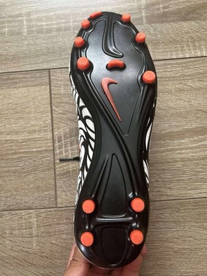 桃桃NikeHypervenom Phantom II NJR FG 10 Nike Hypervenom Phantom 2 FG - Neymar Exclusive Football Soccer