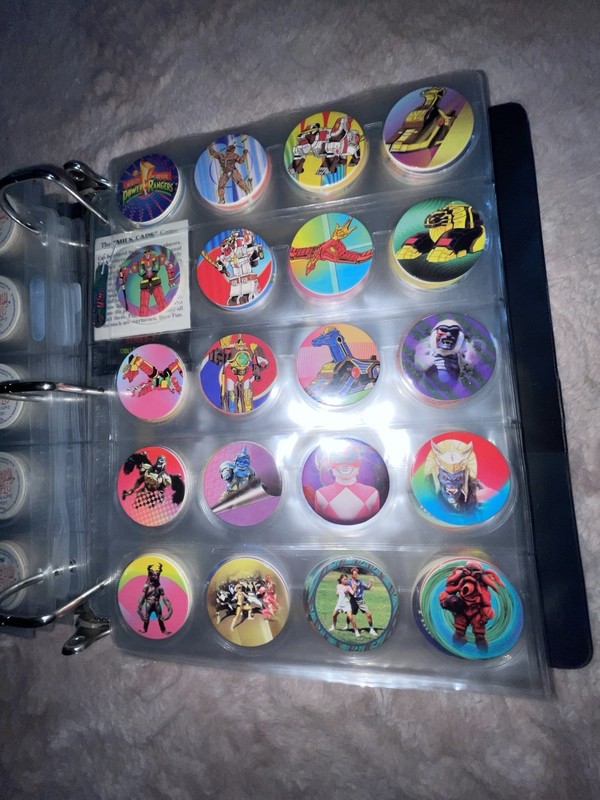 Collectibles Star Trek - The Next Generation 1994 POGS LOT