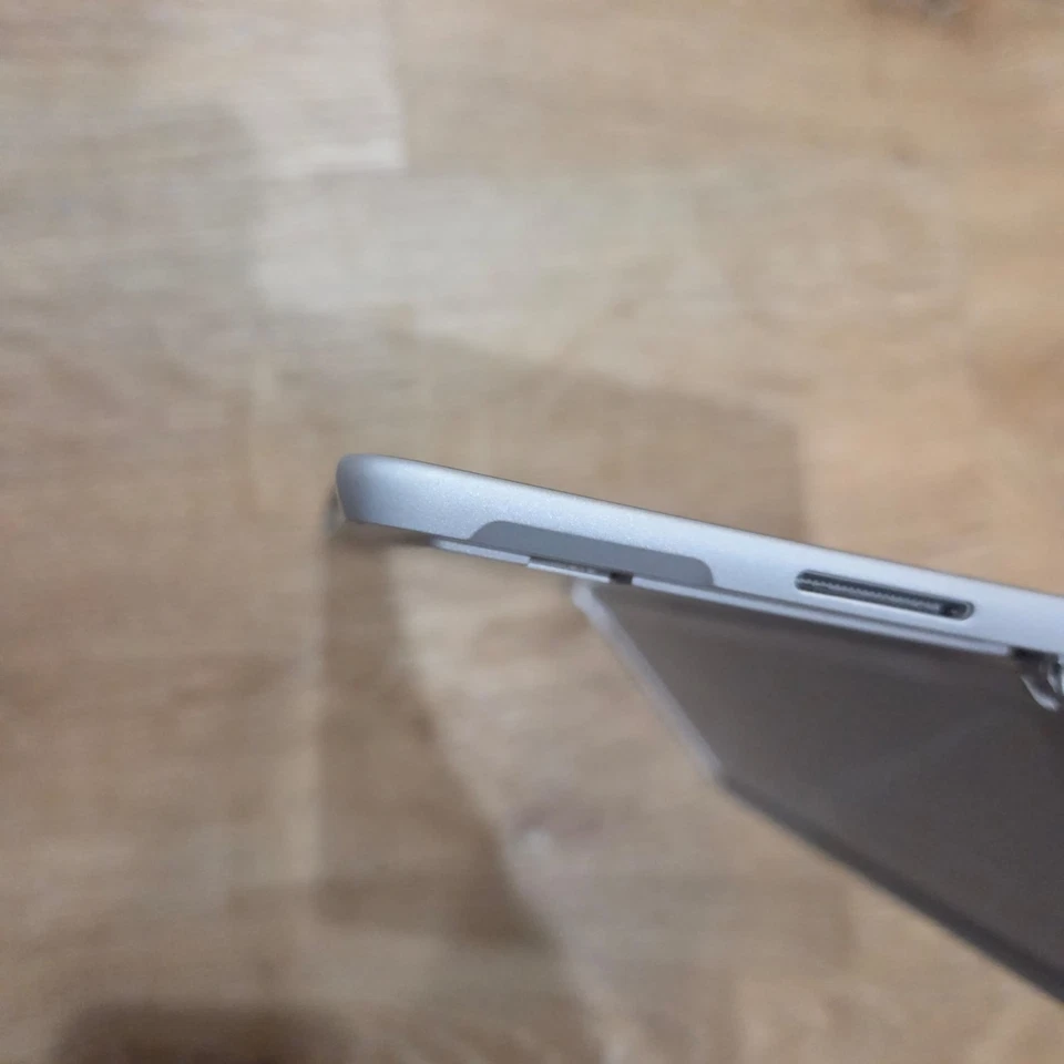 Microsoft Surface Go 3 10.5" i3-10100Y 1.30GHz 8GB 128GB Plateado Windows 11 Foto 2 de 4