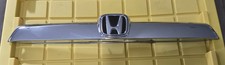 2007 2008 2009 2010 2011 Honda Cr-v Crv Rear Trunk Garnish Chrome Trim Oem Used 2007 2008 2009 2010 2011 Honda Cr-v Crv Rear Trunk Garnish Chrome Trim Oem Used