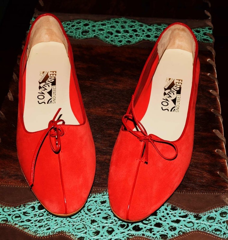 AUTHENTIC SALVATORE FERRAGAMO CHERIE GOATSKIN FLATS SIZE 11 EXC COND