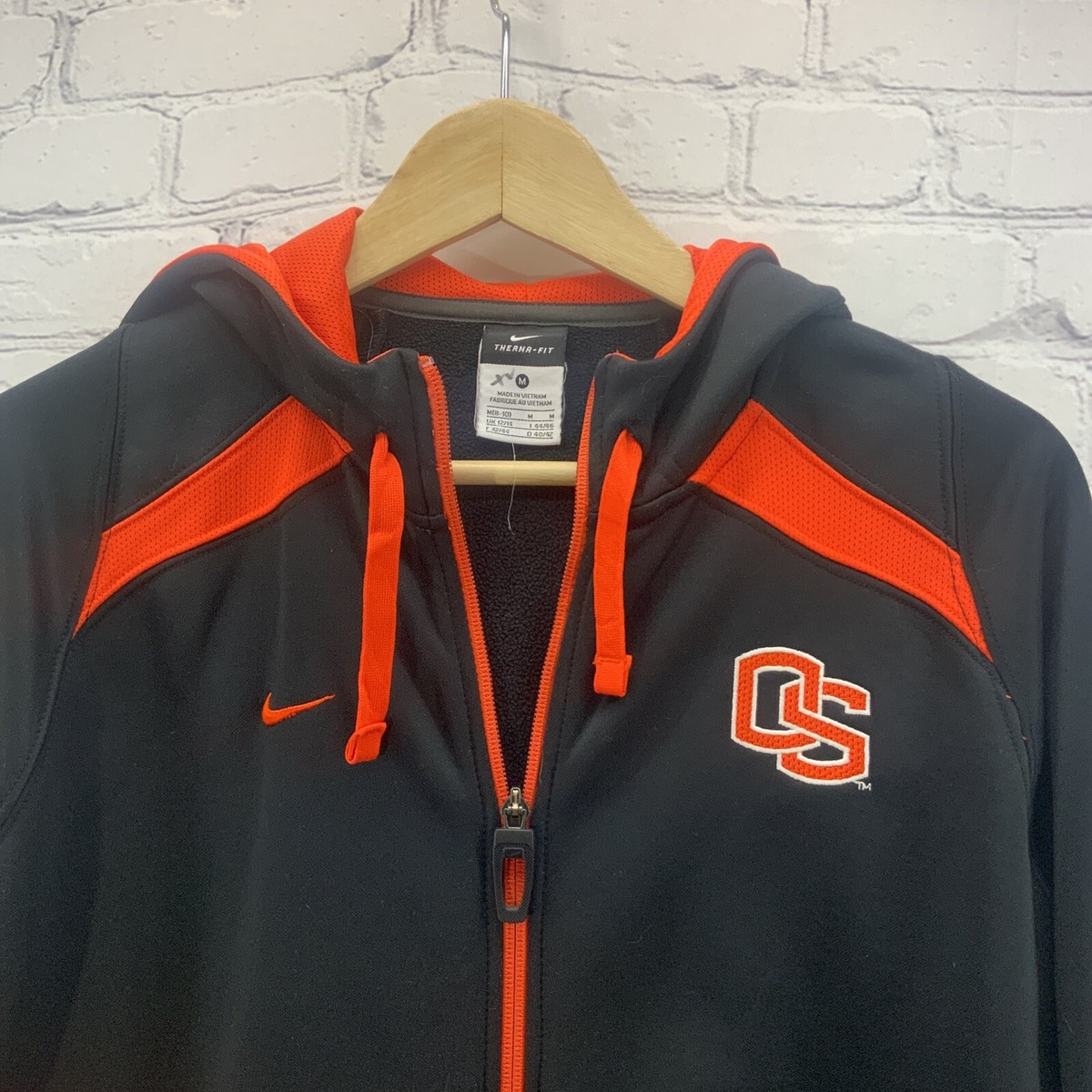 ナイキTHERMA-FIT OREGON ST BEAVERSパーカーUS XL Nike Men's Therma Fit Oregon State Beavers Black Size XL