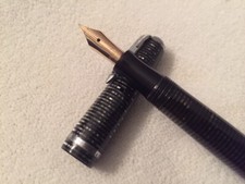 PARKER VACUMATIC FOUNTAIN PEN SILVER PEARL DEBUTANTE DOUBLE JEWELS SERVICED