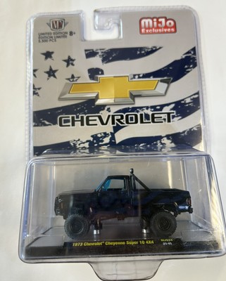 1973 Chevrolet Cheyenne Super 10 4x4 M2 Machines 1:64 scale