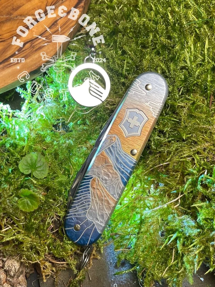 Victorinox Cadet Winter Magic Special Edition 2023 0.2601.22E1 - Изображение 2 из 4