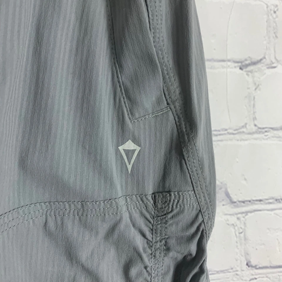 Pantalones cortos acanalados grises Ivivva by Lululemon Live To Move Dance Studio talla 10 Foto 2 de 4