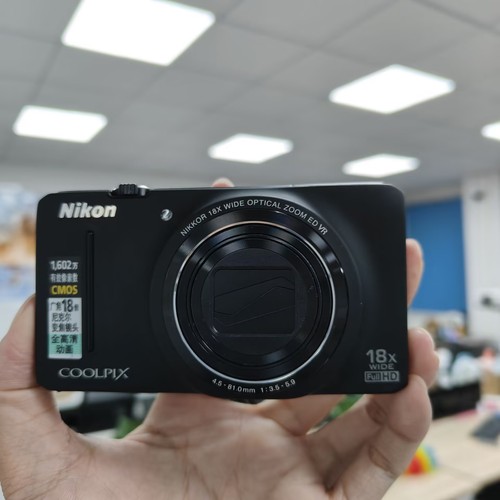 Nikon COOLPIX S9200 16MP 18x Optical Zoom Digital Camera English Language