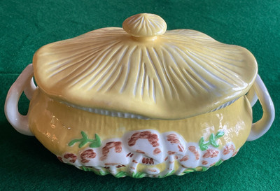 Vintage 1980 Arnel's Ceramic 12  Mushroom Casserole Dish Soup Tureen with Lid