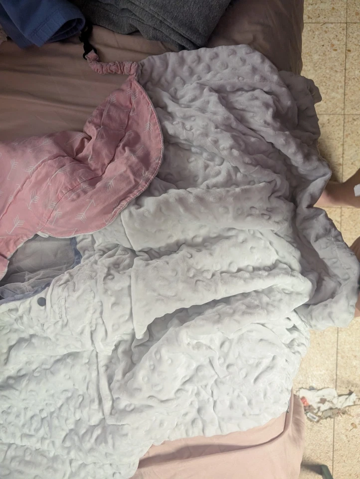 Car seat Cover And Head Pad Set - Image 4 of 4