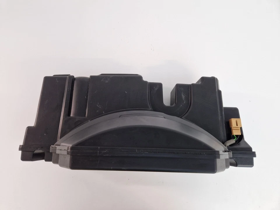 AUDI A5 B9 2019 GENUINE REAR SUBWOOFER SPEAKER 8W9035382B - Image 2 of 4