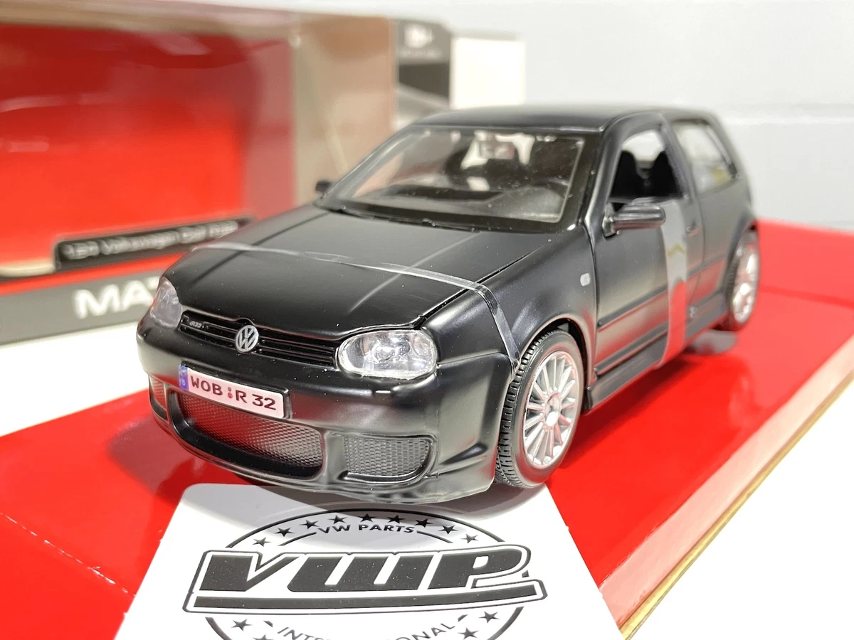 Volkswagen Golf 4 R32 | 3D model