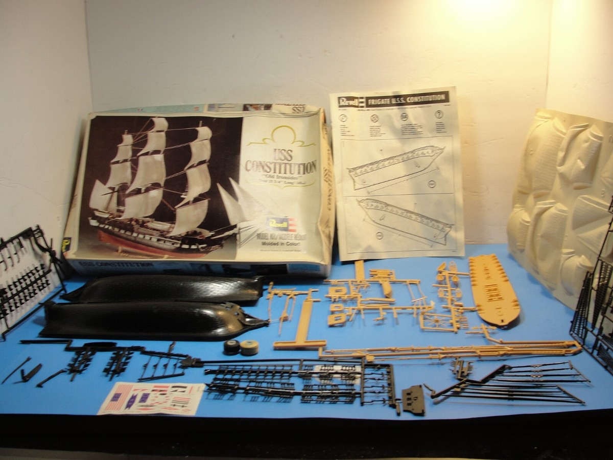 激レア　未組み立て　Revell U.S.S. Constitution Revell USS Constitution, United States 1:96 - set of 718
