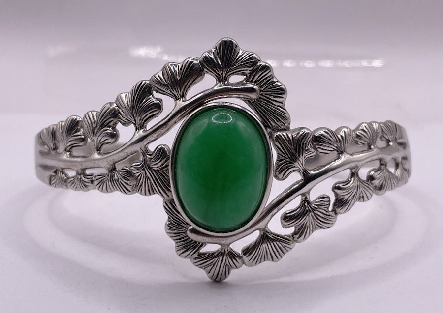 Sterling Silver Large Green Chalcedony Leaf Cuff(… - image 1