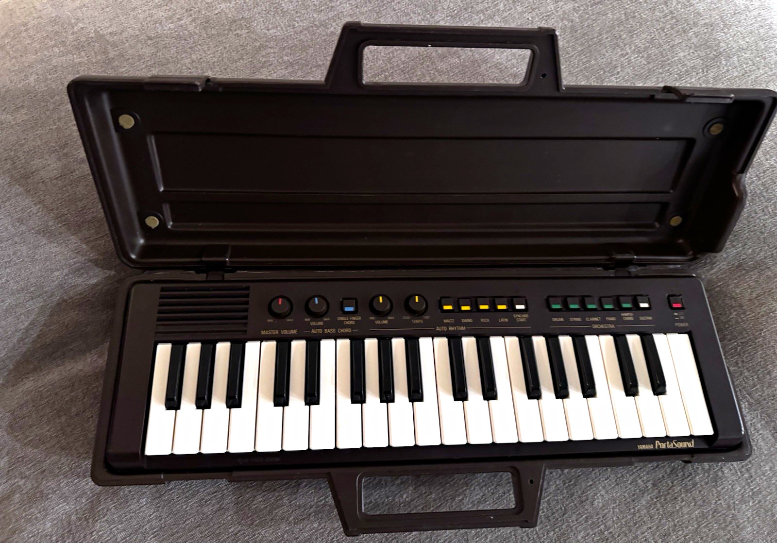 Yamaha PortaSound Electronic Keyboard