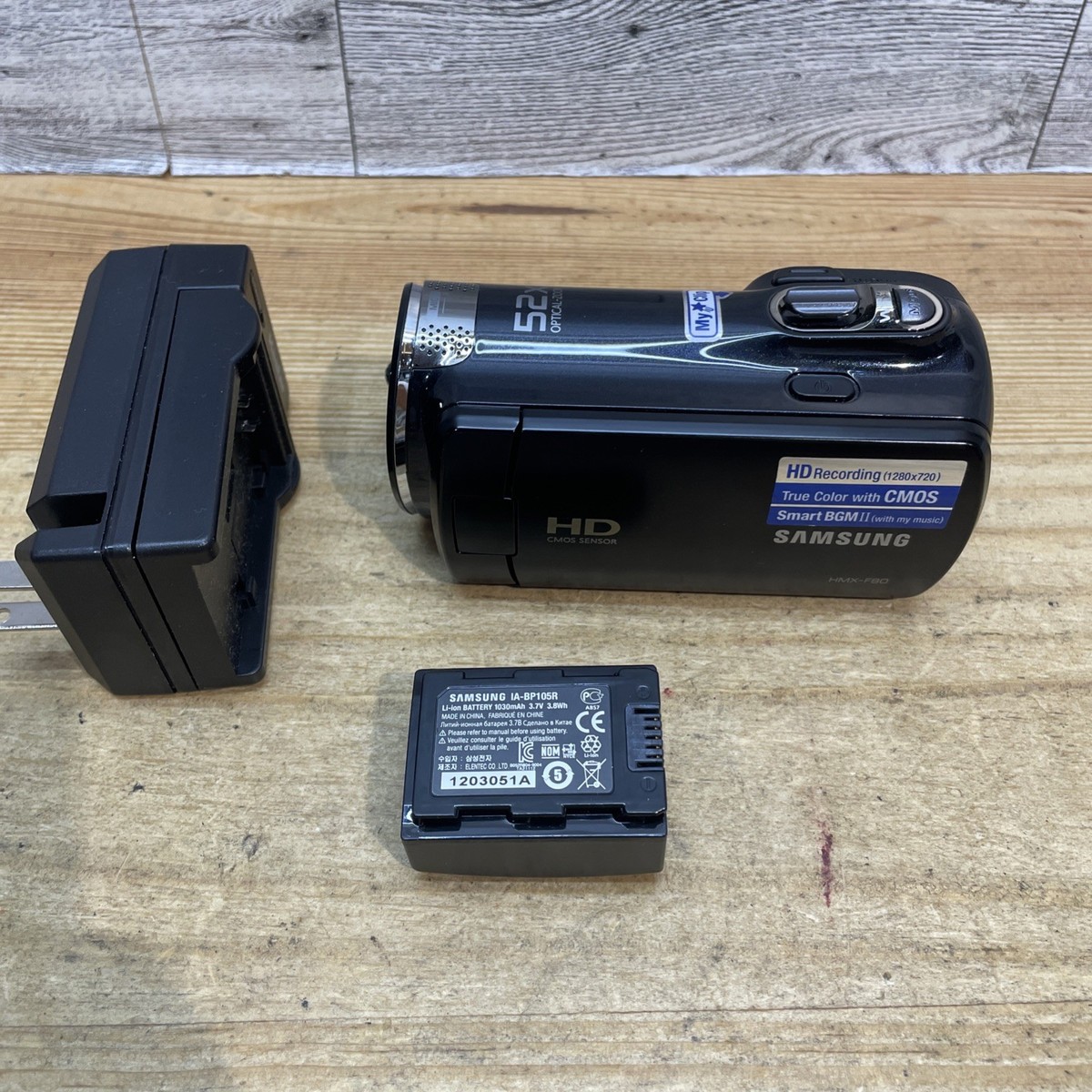 Samsung HMX-F80 52x Optical Zoom 720P HD Digital Camcorder Black