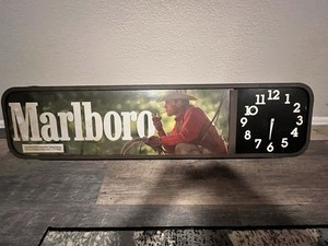 Vintage Marlboro Light-Up Wall Clock / Sign