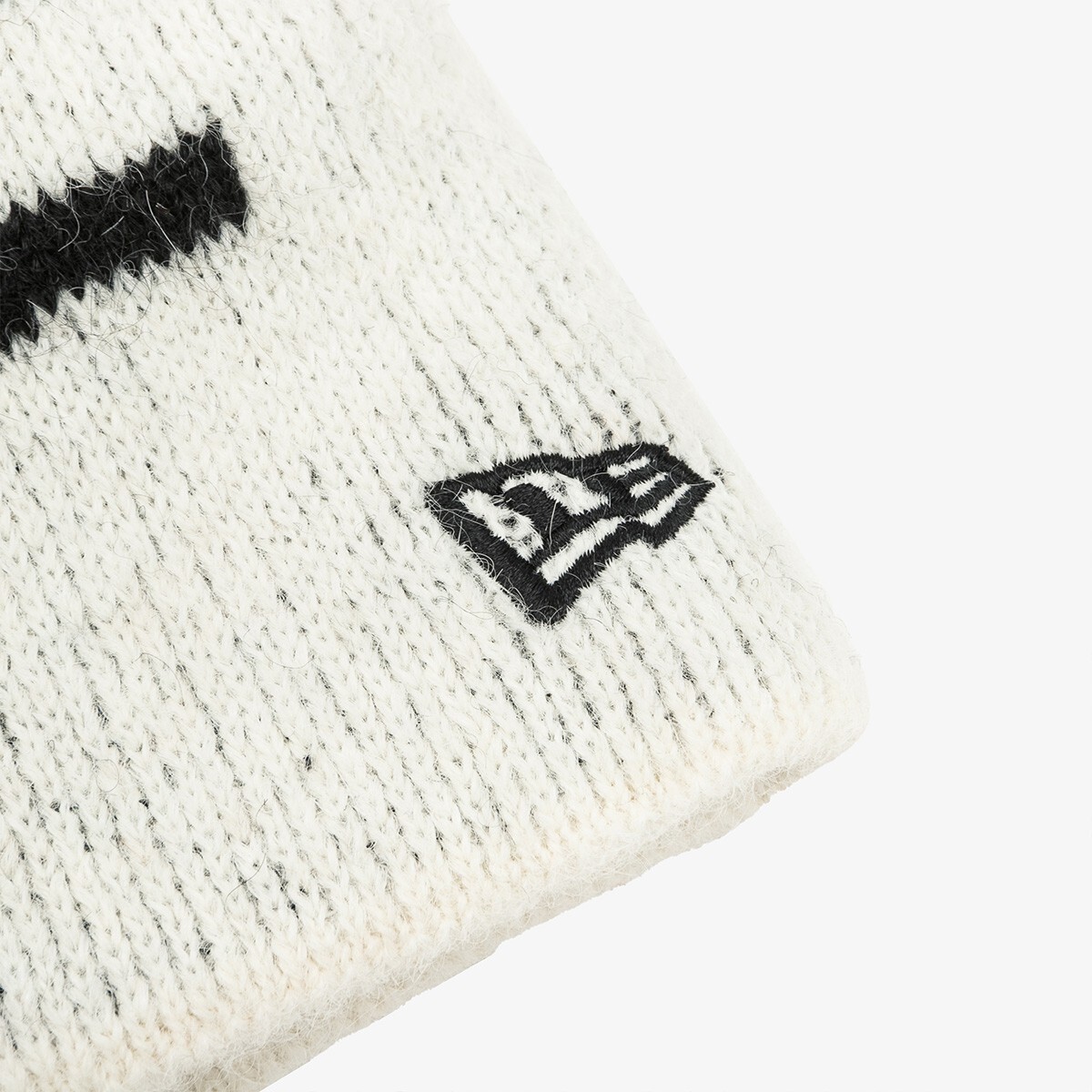 完売品 新品 未開封 LE SSERAFIM NEW ERA BEANIE LE SSERAFIM x New Era Authentic Basic Beanie Angora White