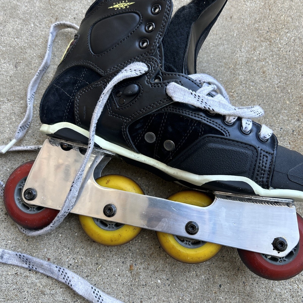 Vapor X3 - Patins de roller hockey pour senior | Trio Hockey
