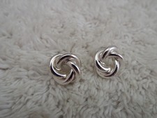 Silvertone Knot Pierced Earrings D32 