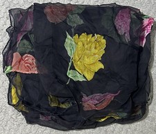 Ladies Rose Patterned Pretty Scarf  31" x 32"  Ref00072