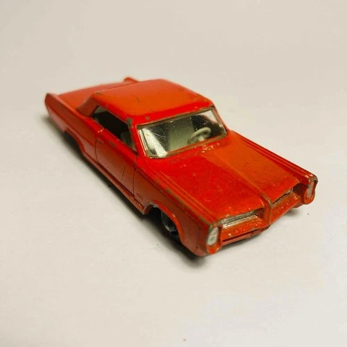 Matchbox Lesney #22 Pontiac GP. Sports Coupe - Original Vintage (ref29)