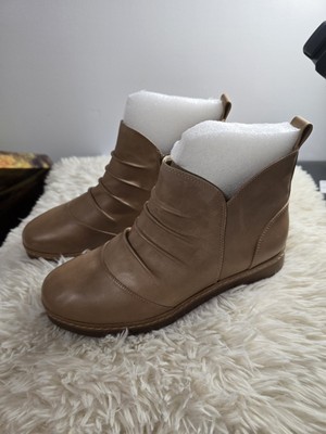 Bella Vita Womens Raquel  Leather Padded Insole Booties Shoes BHFO 8504