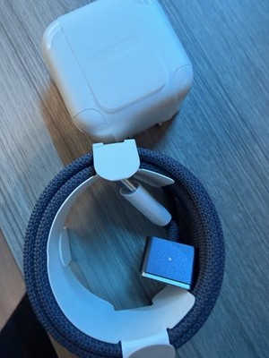 Apple Macbook Air 13 Charger And Charging Cable
