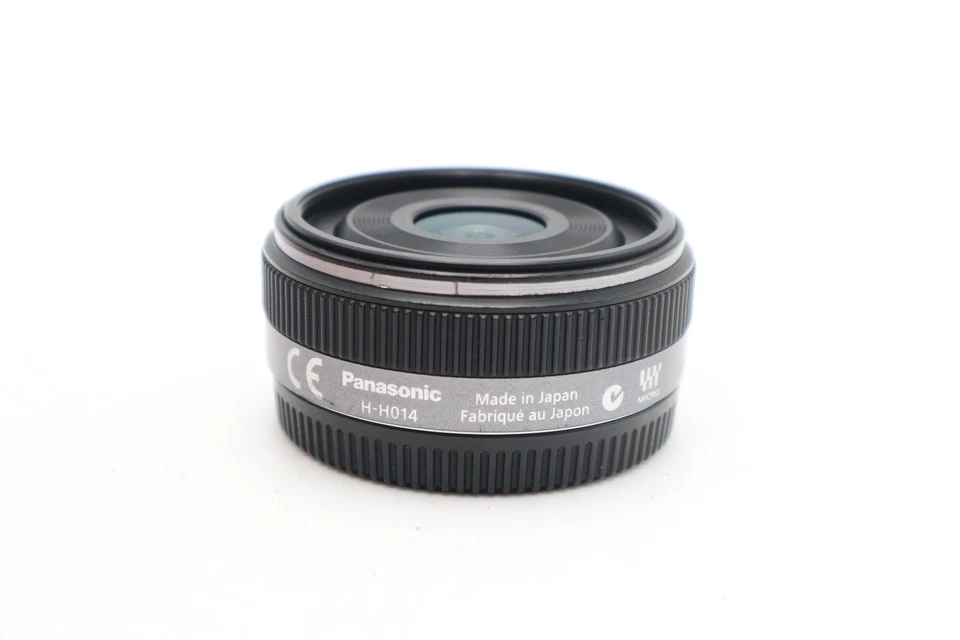 Panasonic 14mm Pancake Lens F/2.5 G Wide Angle for Micro Four Thirds Good Cond. - Image 4 of 4