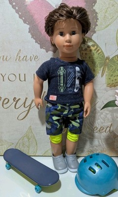 UNSERE GENERATION 18 '' PUPPE '' THEODORE '' MIT SKATEBOARD - GESCHENKVERPACKT 
