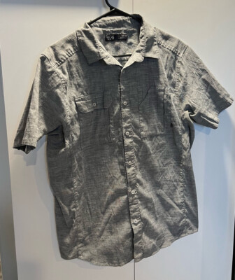 Mountain Hardwear Outpost Button Front Pocket Short Sleeve Shirt