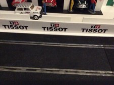 Tissot Pit Wall im Maßstab