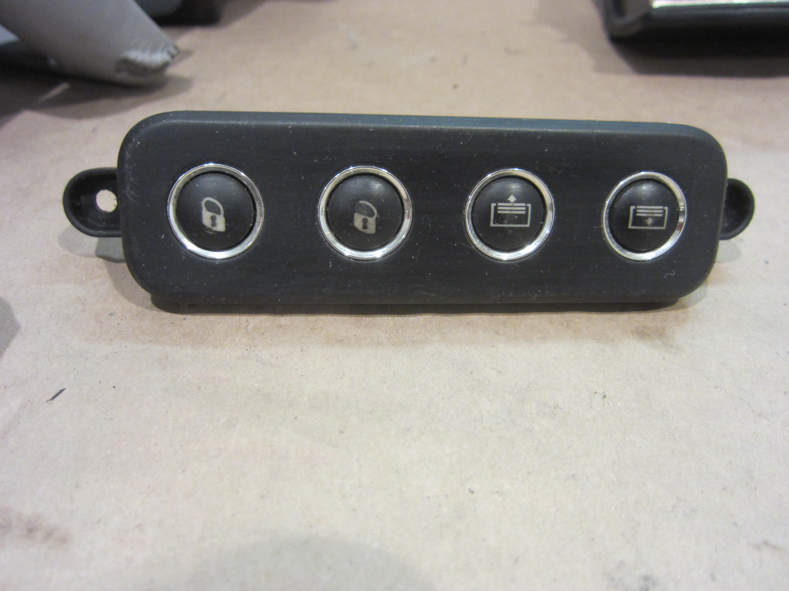 Maserati Quattroporte  Rear Switch Panel - P/N 198031