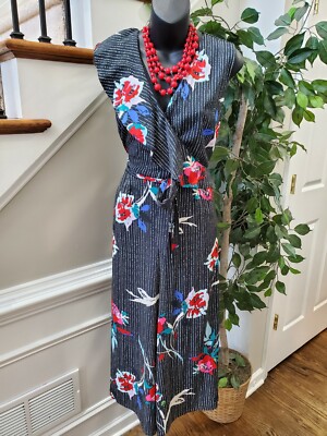 Women's Black Floral Polyester Sleeveless V-Neck Casual