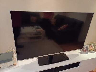 Sony KDL-55W807C  Fernseher  123 x 71,5 x 6,1 cm