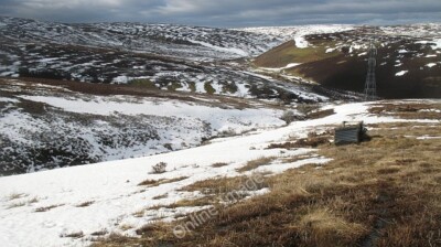 Foto 6x4 Osterhase Cleugh Einige Bäume sind noch in der Rinne. Blick vorbei a c2010