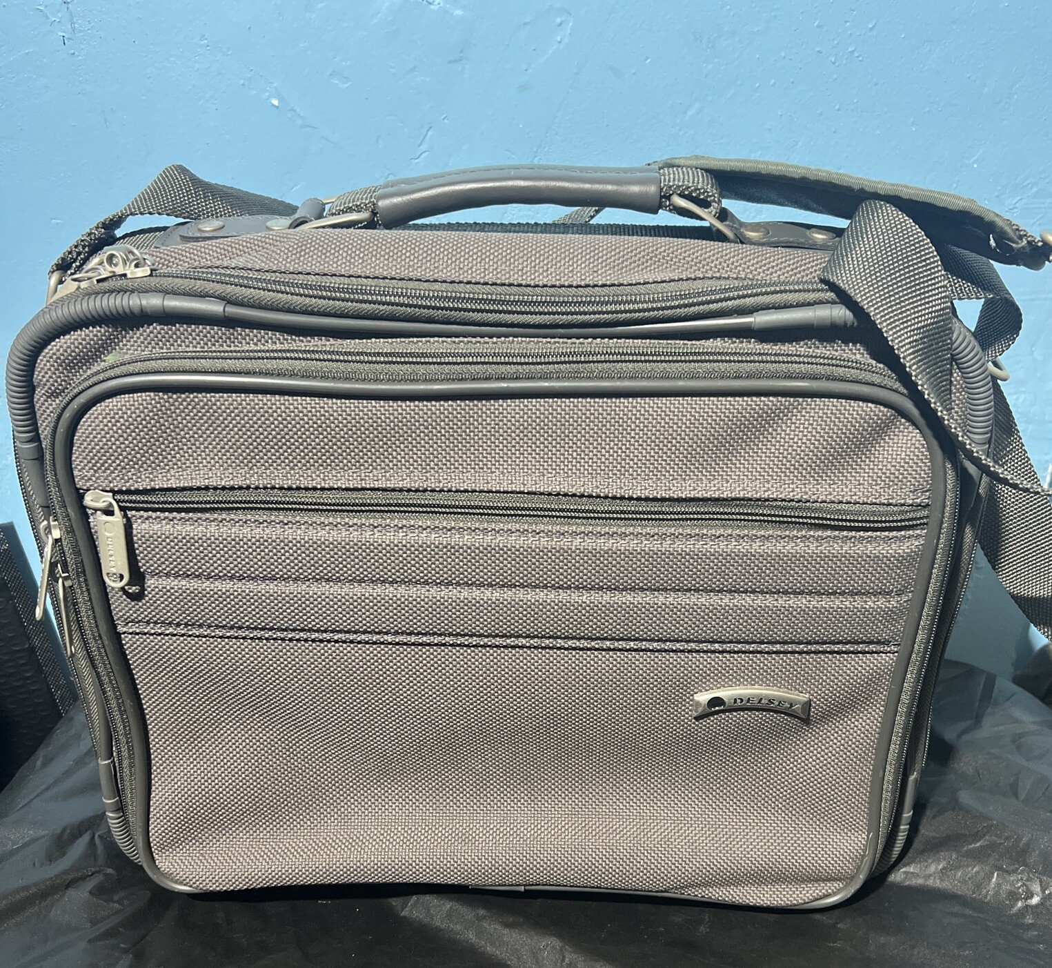 Delsey 14x16x8 Inch Nylon Green Carry-On Messenger Shoulder Bag-image