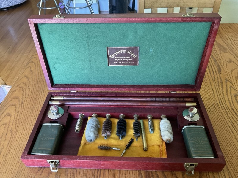VINTAGE PENDLETON ROYAL SHOTGUN CLEANING KIT 12 16 20 GAUGE MADE IN ENGLAND