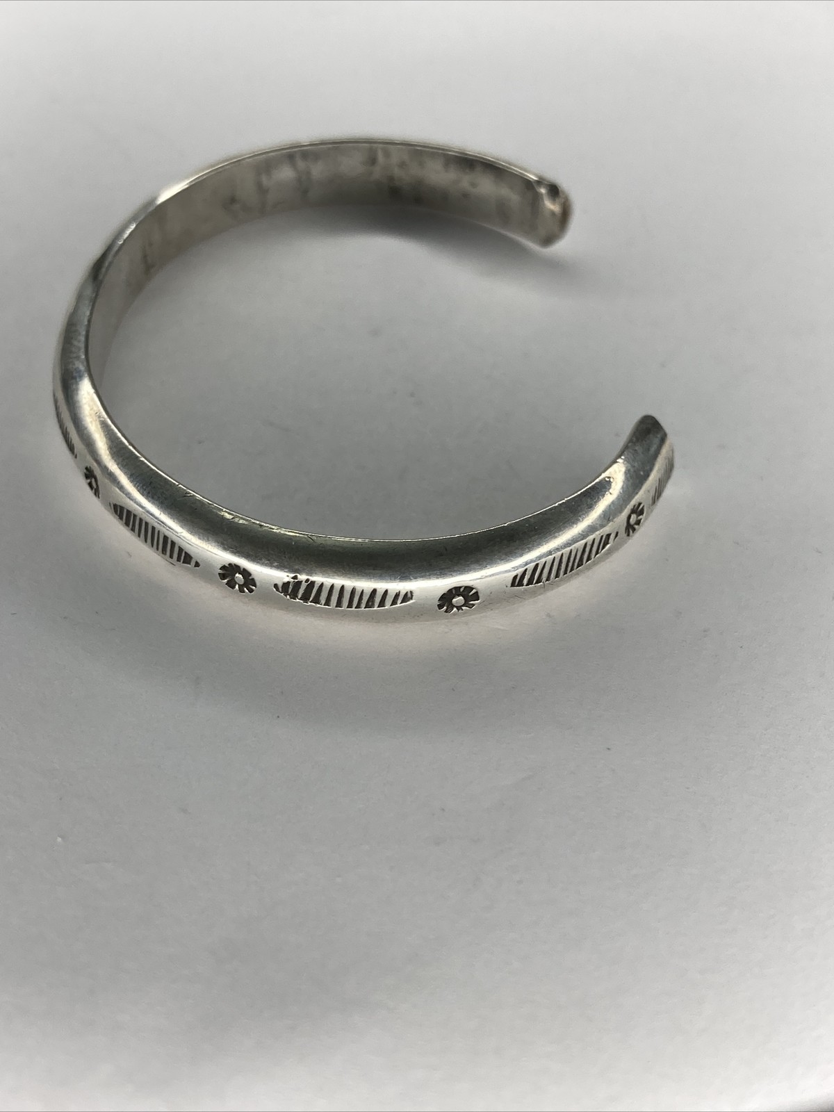 Solid sterling Native American cuff 6.25 Hand Sta… - image 4