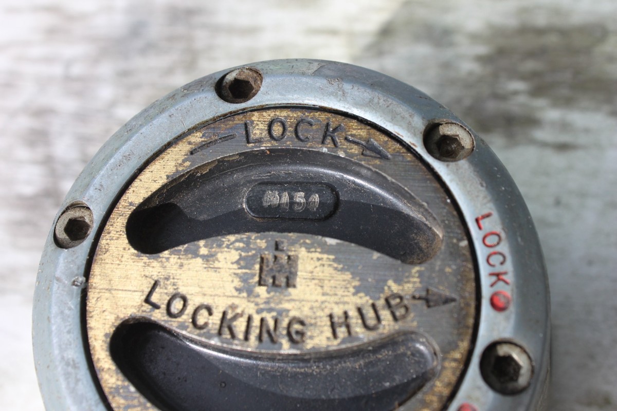 International Harvester Warn M154 Locking Hub *Single Hub* | eBay