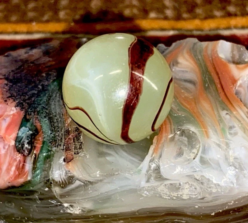 😎Vintage Akro“Lemonade OXblood” Swirl-Mint.59 W/Dug Akro Cullet 1.1x2.6 Inches - Image 3 of 4