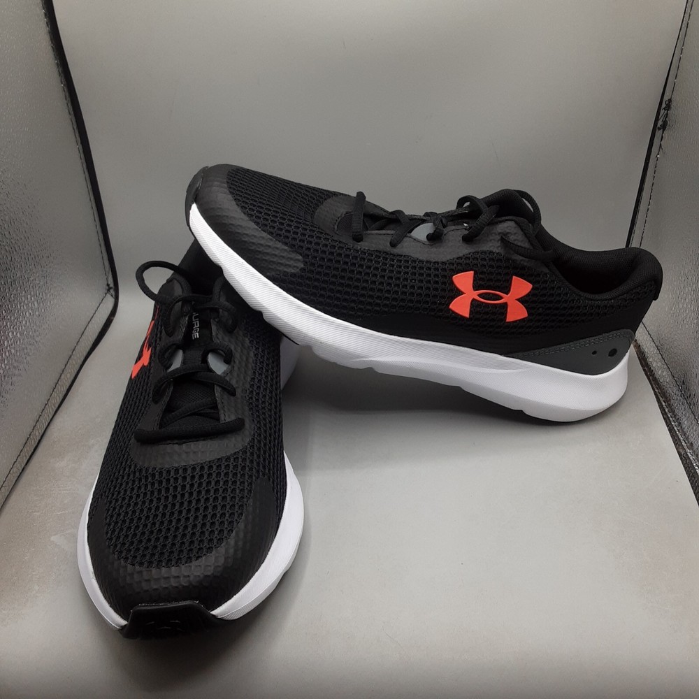 Under Armour Men's Surge 3 Running Shoes 9.5 Black Red 1