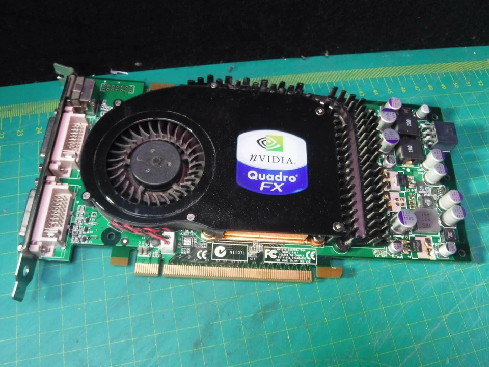 T9099 Dell NVIDIA Quadro FX3450 FX 3450 2x DVI 256MB DD Graphics Video Card - Image 4 of 4