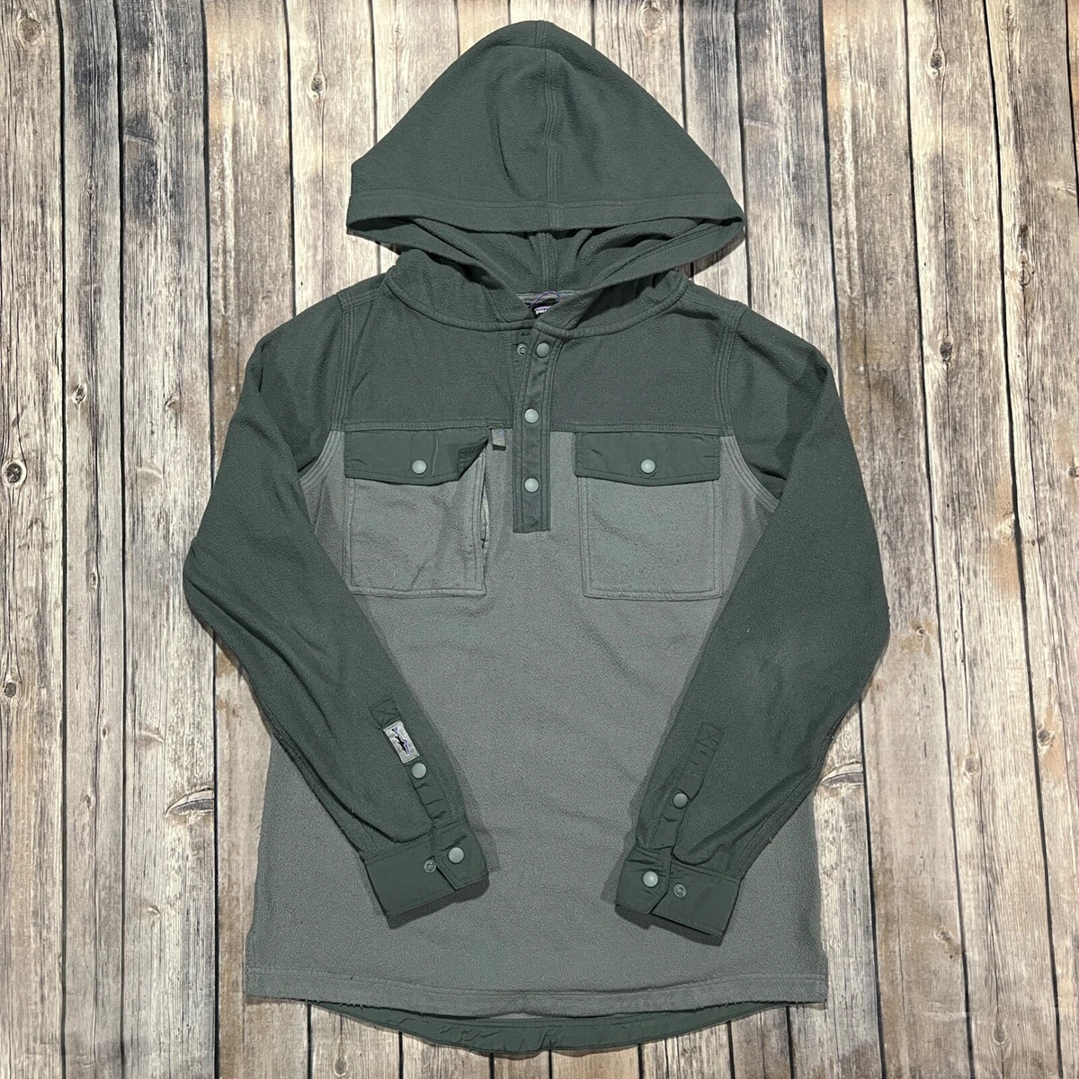 Patagonia hooded shop shirt