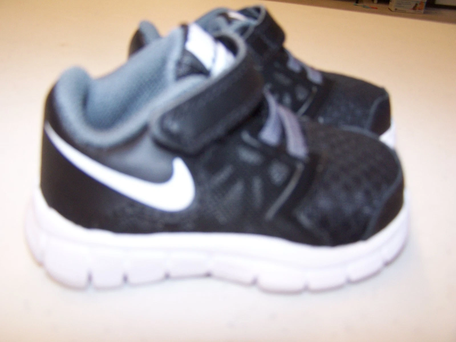 Nike Flex Supreme TR4 Toddlers Size 4C Running Shoes NEW
