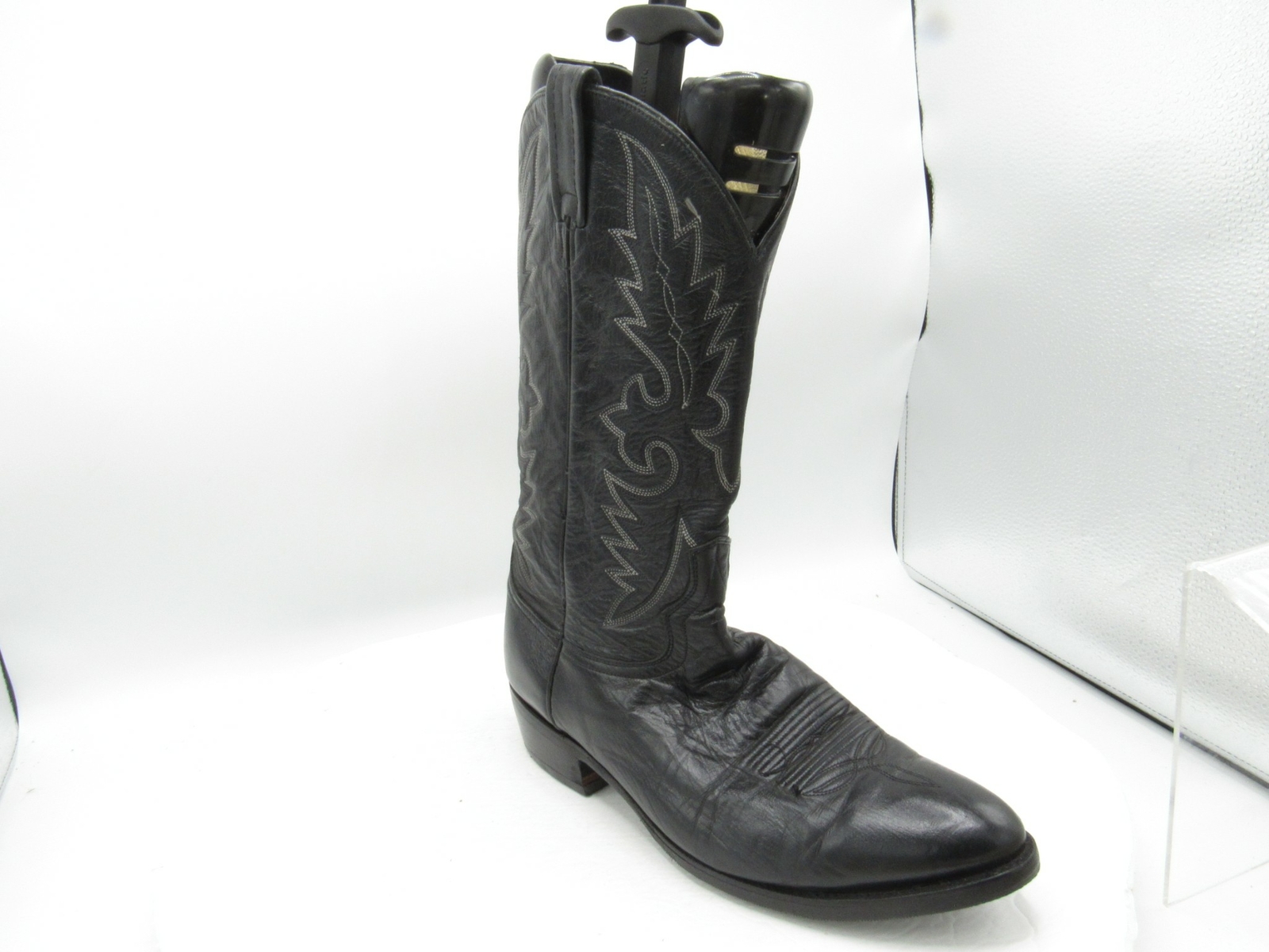 extra wide cowboy boots mens