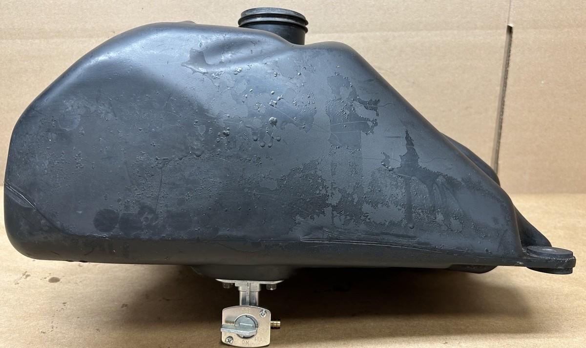ダンク 03-08 Suzuki LTZ400 Gas Tank Fuel Tank Petcock KFX LTZ 400 Arctic
