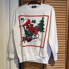 Vintage Women  s Christmas Holiday Bear Sweatshirt Medium Winter Scene 90s