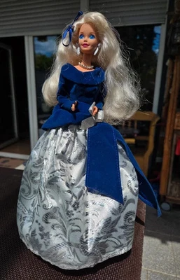 Barbie Puppe Special Edition Winter Velvet 1995 Avon, Mattel, Sammeln - Bild 1 von 4